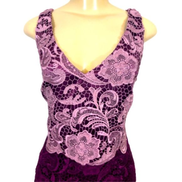 ADRIANNA PAPELL PURPLE & LAVENDER LACE SLEEVELESS VNECK MIDI DRESS SIZE 6 - Picture 2 of 7